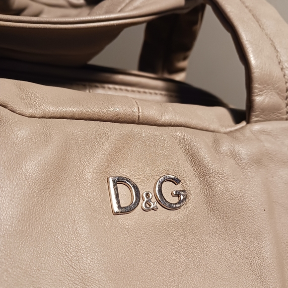 D&G LILLY SOFT gray, or taupe color travel bag - Picture 3 of 16